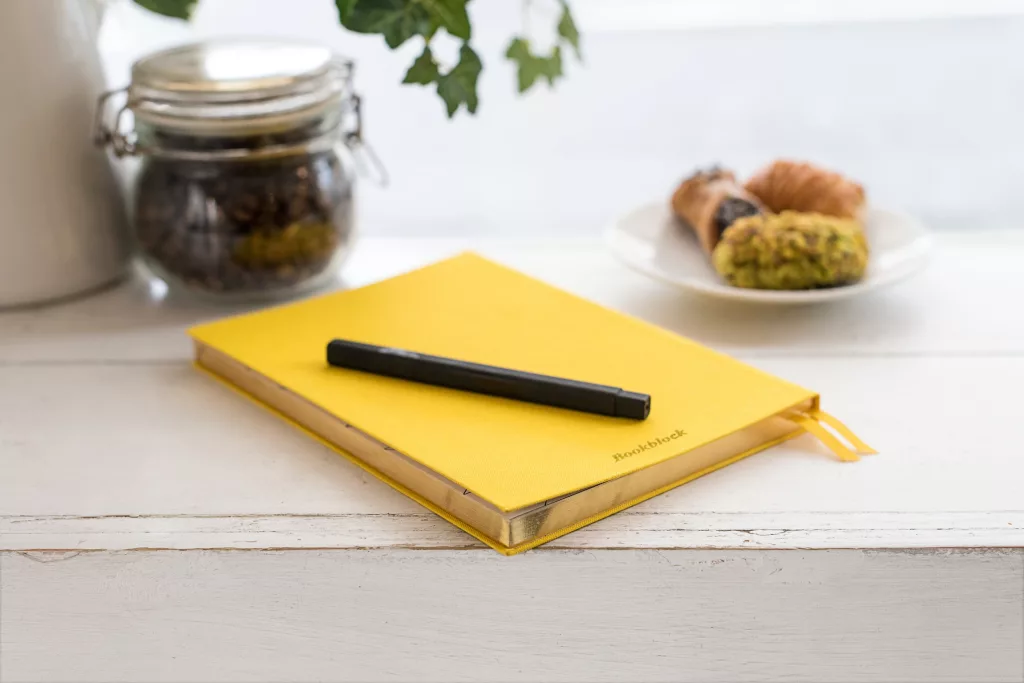 Food journaling to track diet, symptoms and digestions for health, well being and performance.